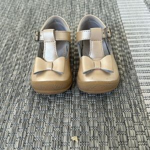 L’AMOUR Emma Shimmer Bow T-Strap Mary Jane, toddler size 6 - EUC